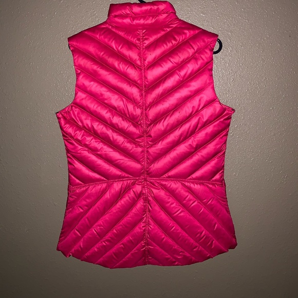 Betsey Johnson Puffer Vest - Picture 2 of 5
